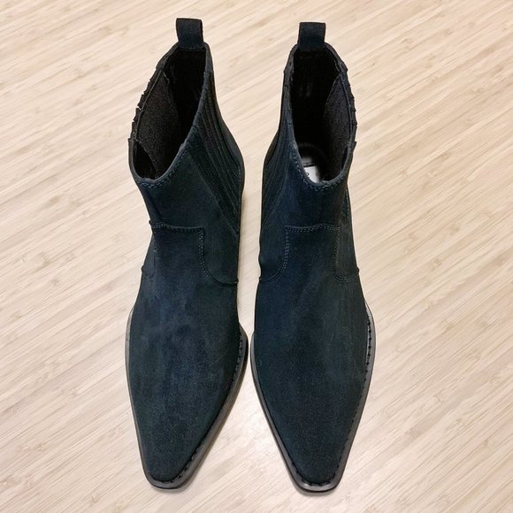 Calvin Klein Jeans Suede Pointy Toe Ankle Boots - Picture 7 of 8